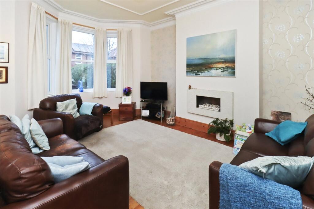 Kensington Gardens, Whitley Bay, Tyne and Wear, NE25 photo 2