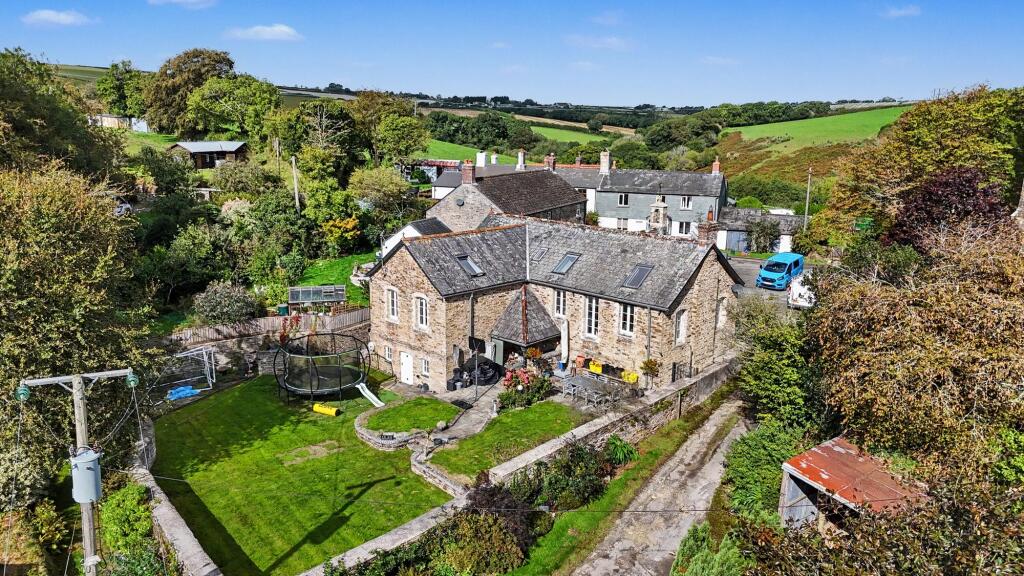 House in Plymouth - View 2