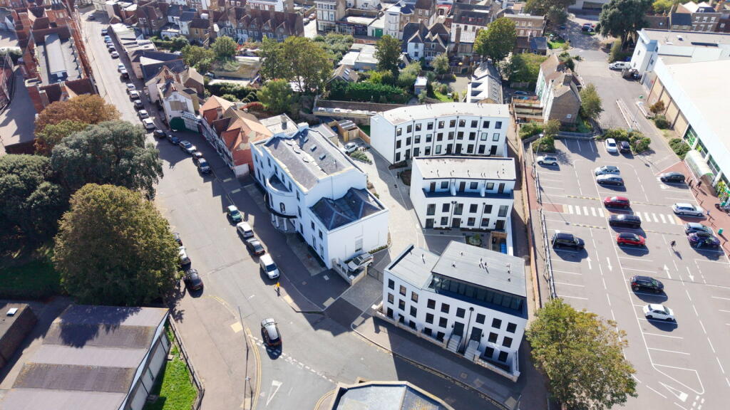 Apartment in Canterbury - View 2