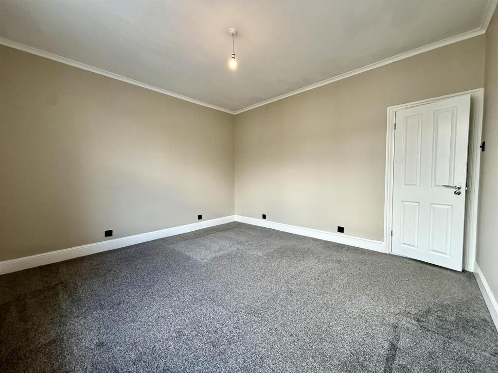 House in Portsmouth - More