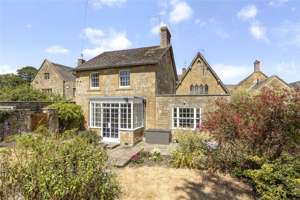 Main image of property: High Street, Broadway, Worcestershire, WR12