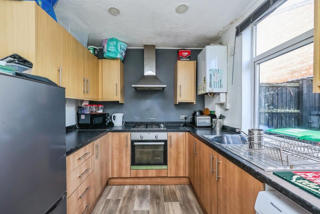 House in Ashfield, Titchfield, Hucknall - More