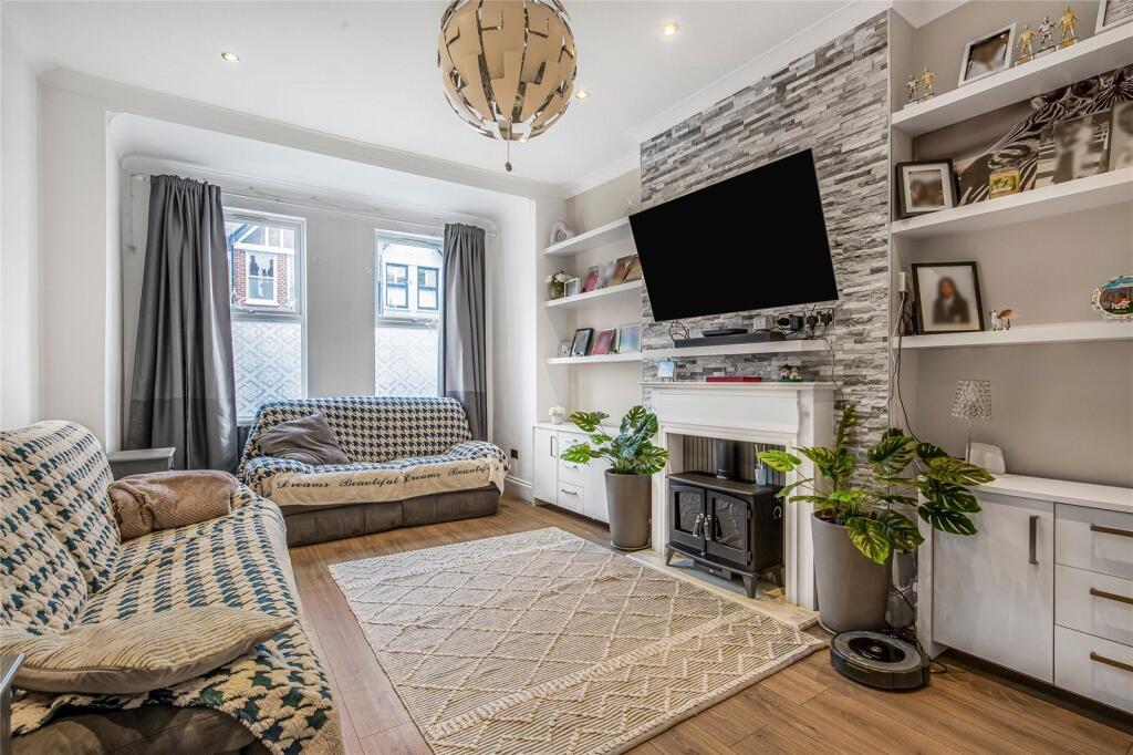 Pendle Road, Furzedown, SW16 photo 2