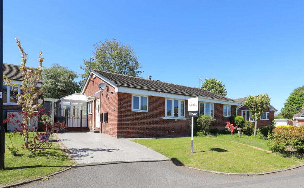 2-bed semi-detached on Welbury Gardens, Halfway, S20, £190,000