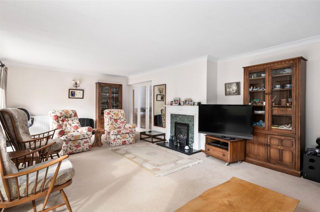 Baskerville Lane, Shiplake, Henley-On-Thames photo 4