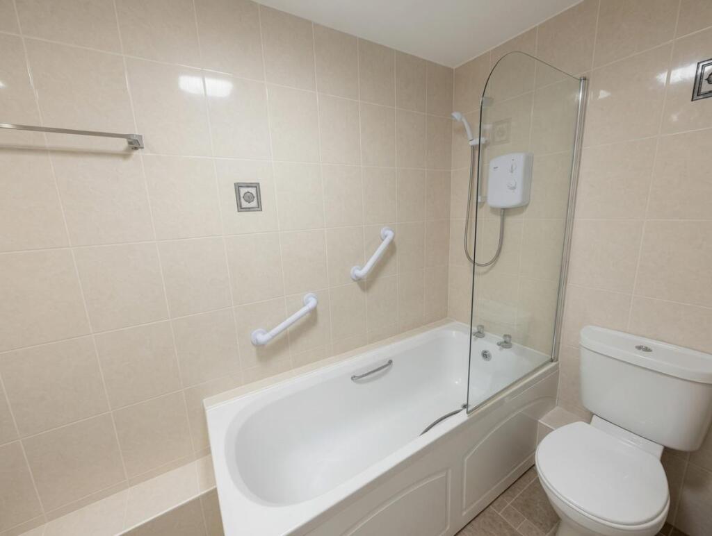 Apartment in Stockport - View 4