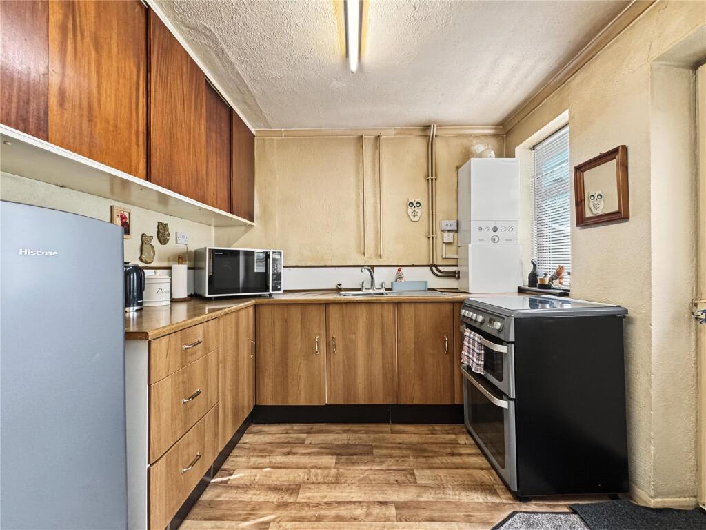 House in Gillingham, Medway - View 2