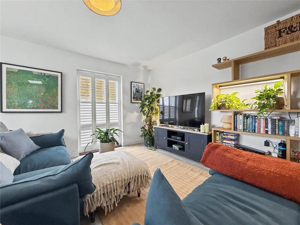 Apartment in Cambridge - View 5