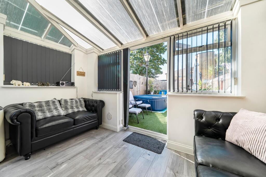 House in Portsmouth, Buckland - More