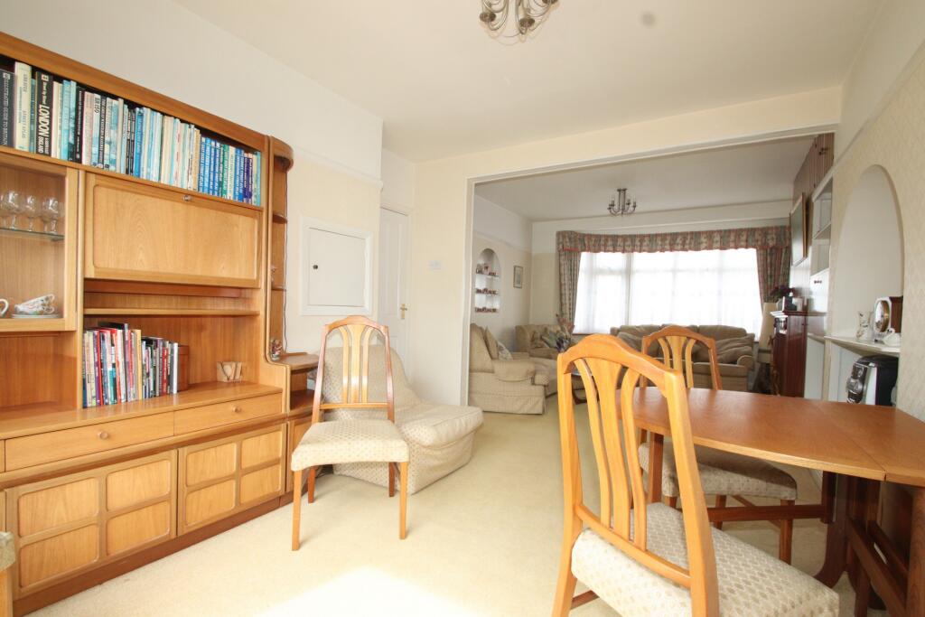 House in Bromley - View 5