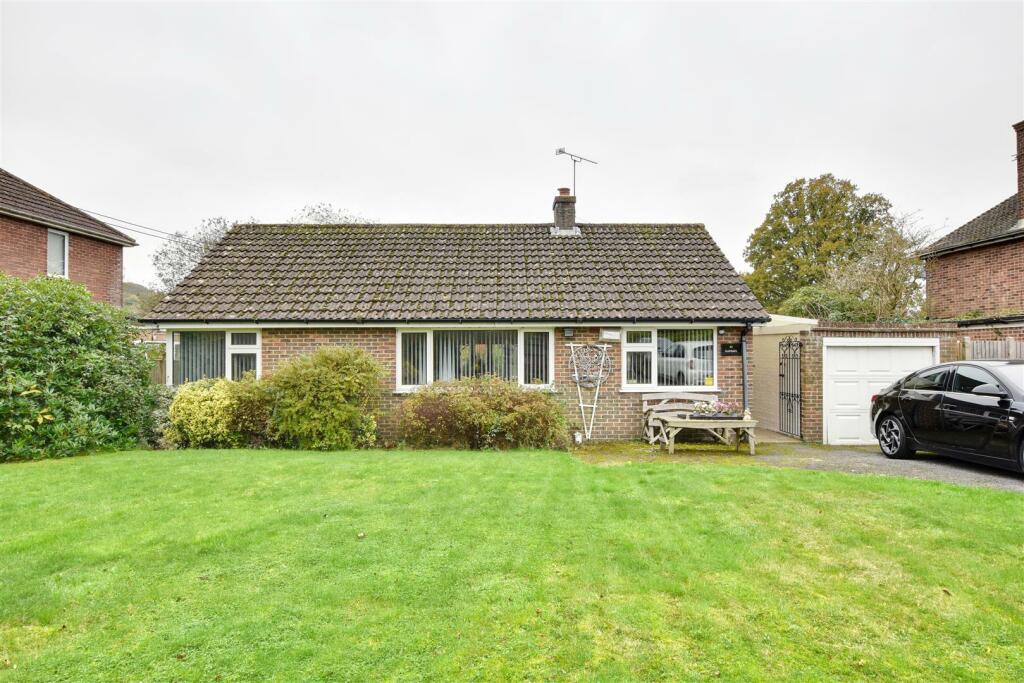 3-bed bungalow on Whitebread Lane, Beckley, Rye, £450,000