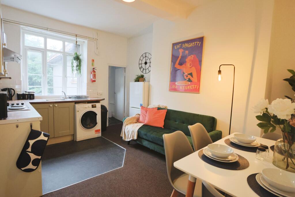 2 bedroom flat for rent