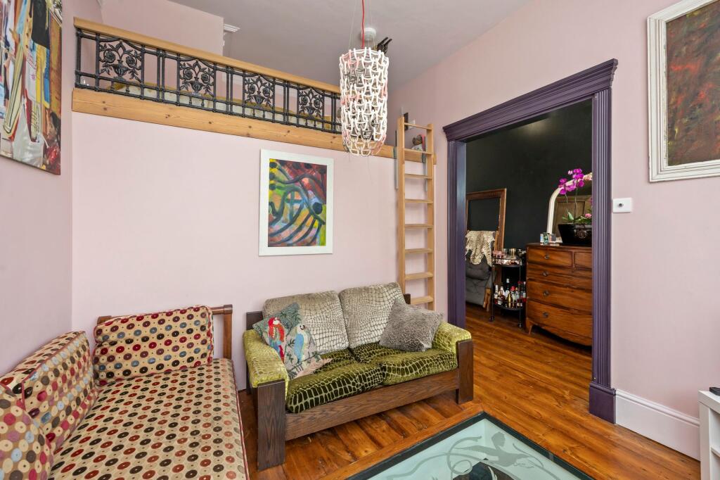 House in Brighton - View 5