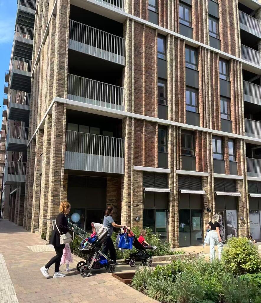 1-bed flat on Mary Neuner Road, London, N8, £350,000