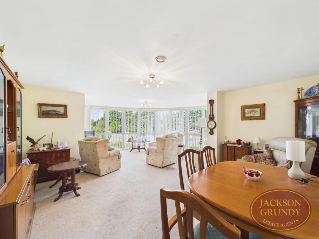 Apartment in Northampton - View 4