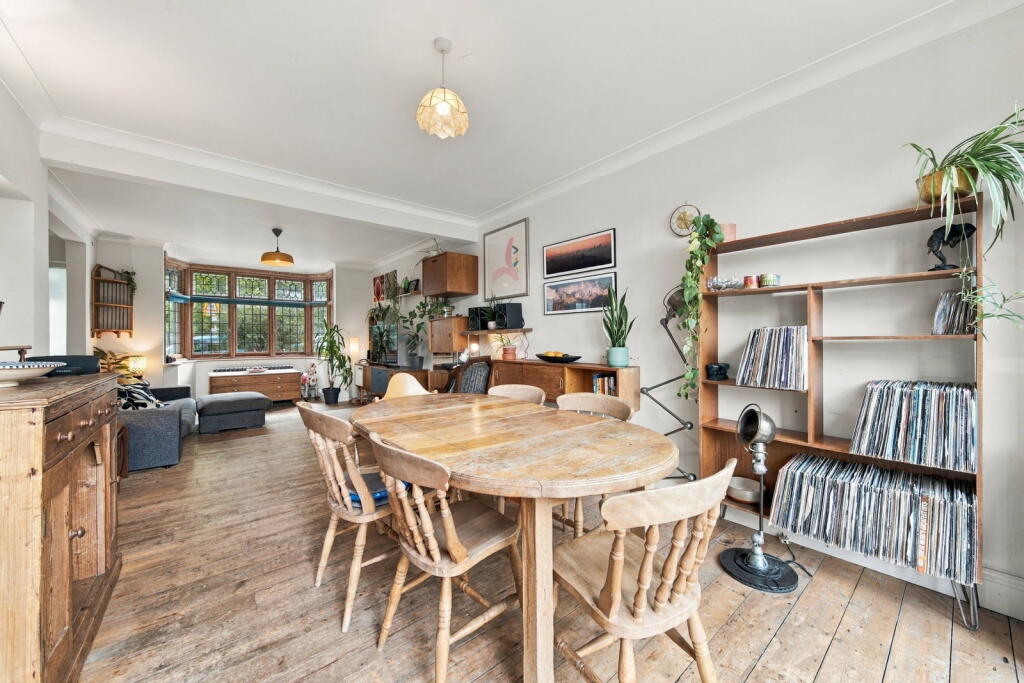 House in London, Willesden Green, Harlesden - View 4