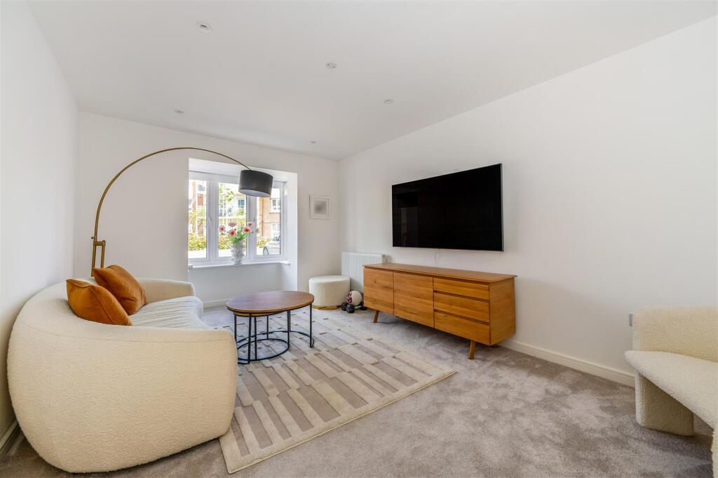 House in Chichester, Oving - View 3