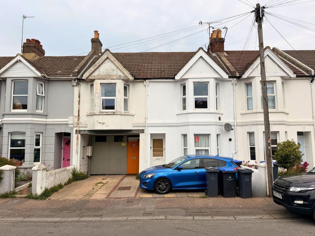 Becket Road, Worthing, BN14