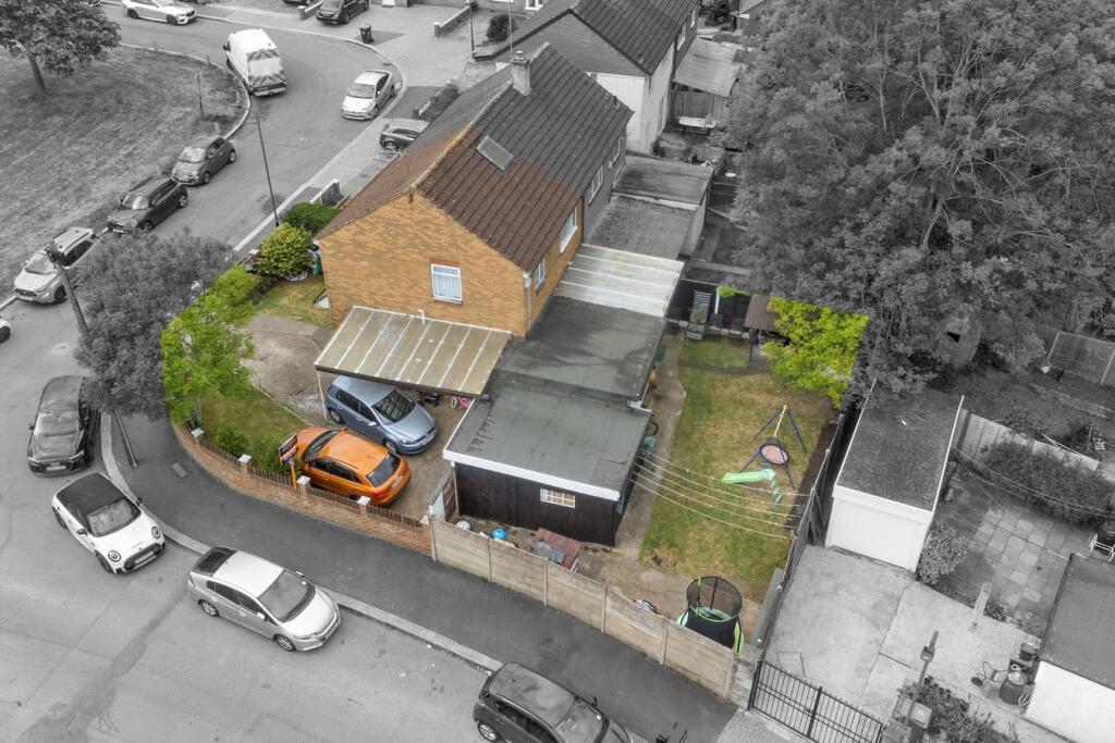 House in London - View 2