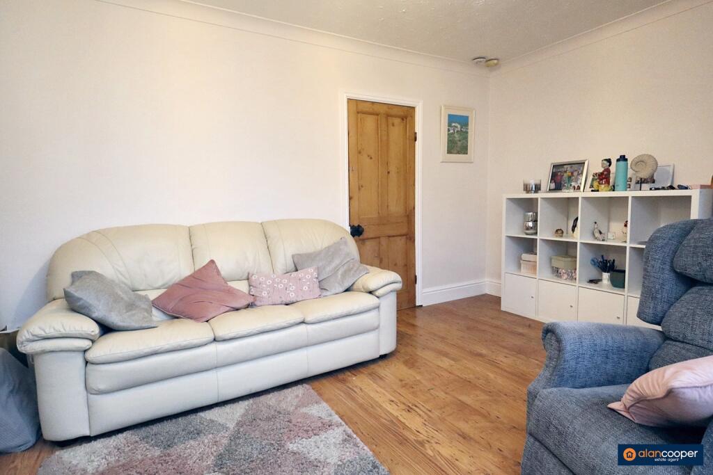Ivanhoe Avenue, Attleborough, Nuneaton, CV11 4RW photo 4