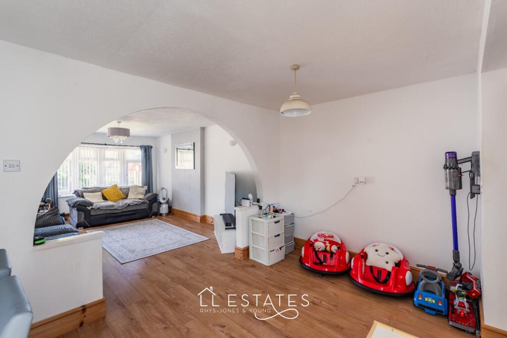 Prestatyn, Denbighshire, LL19 photo 4