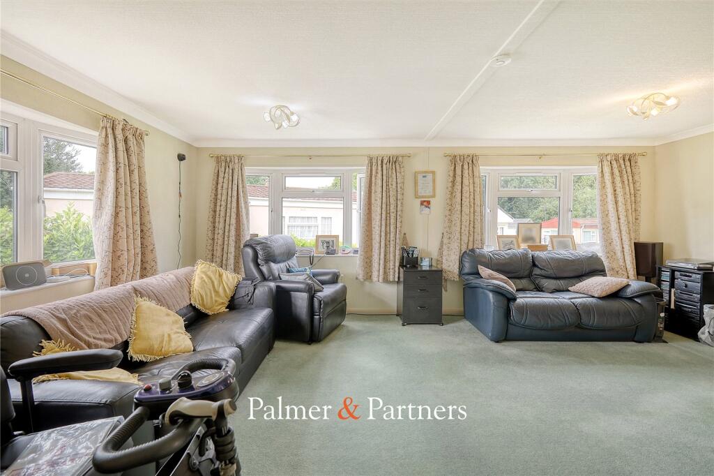 Temple Grove Park, Bakers Lane, West Hanningfield, Chelmsford, CM2 - View 5