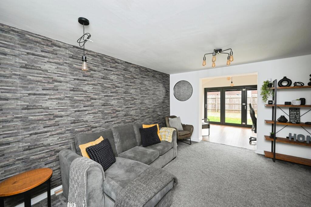 House in Mansfield, Ladybrook - View 3
