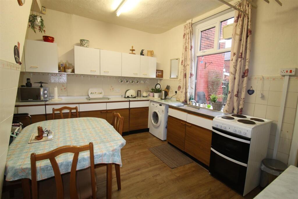 Ainsworth Lane, Tonge Park, Bolton photo 4