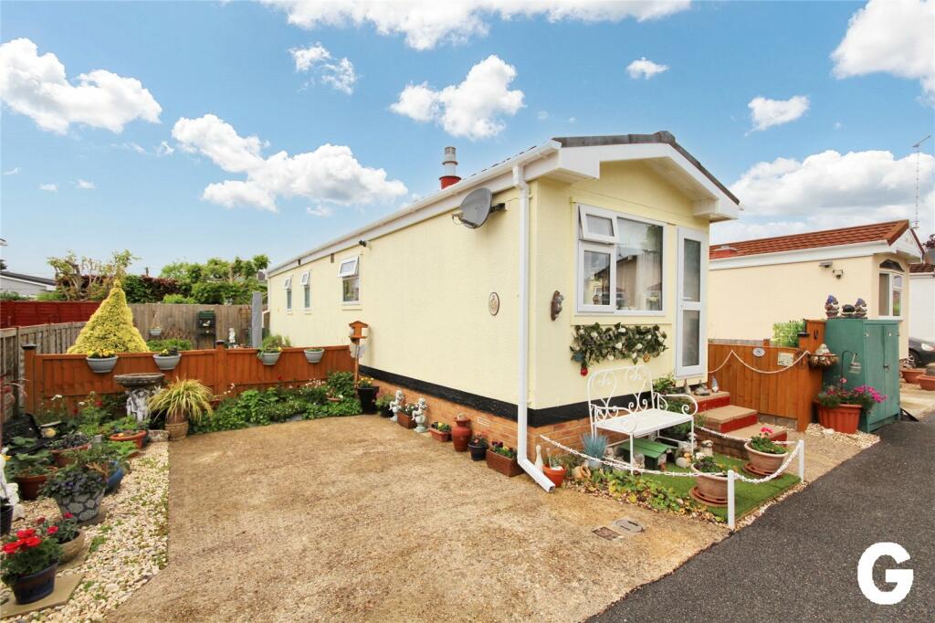 1-bed caravan on Pilgrims Park, Southampton Road, Ringwood, Hampshire, BH24, £122,500