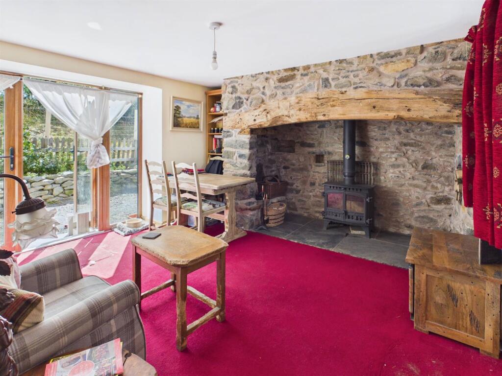 House in Llanllugan, Adfa, Dwyriw - View 3