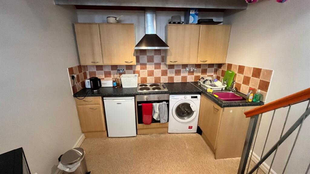Apartment in Leeds, Headingley Hill, Headingley - View 4