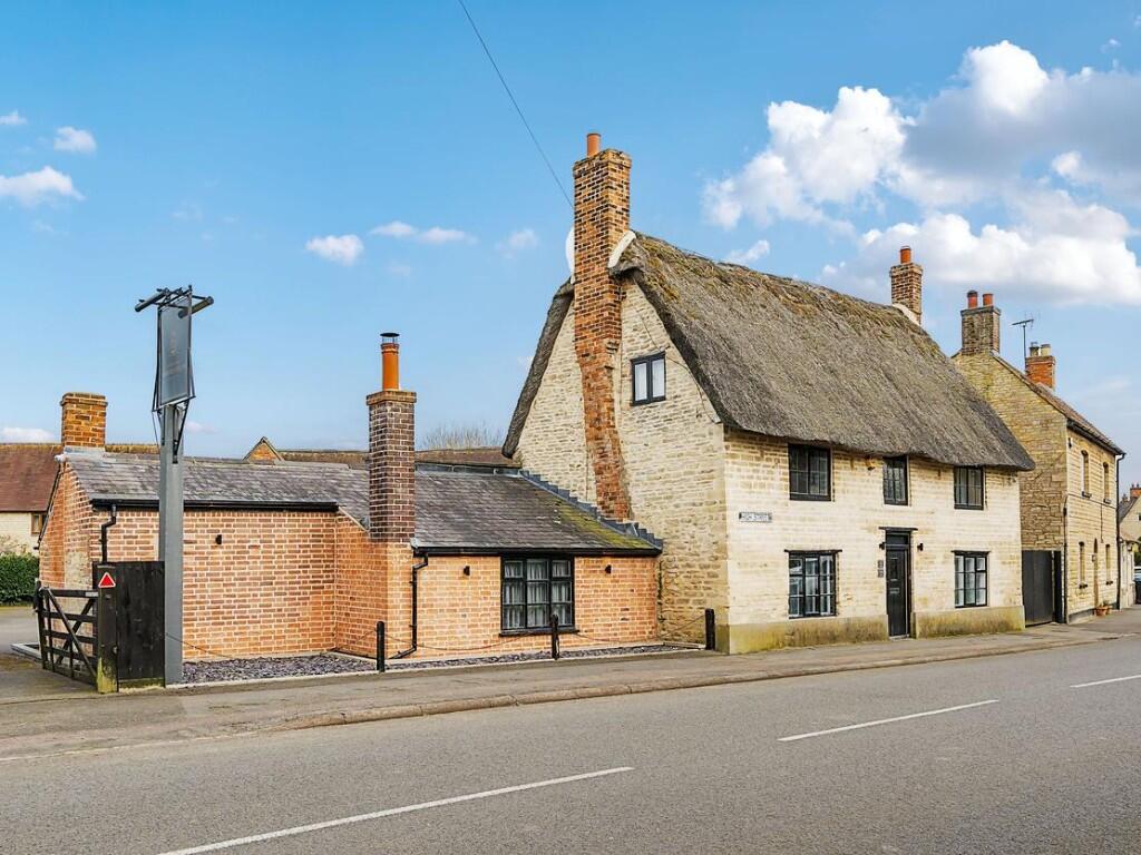 Main image of property: The former Malting House Pub, 66 High Street, Stoke Goldington, Newport Pagnall, Buckinghamshire, MK16 8NR