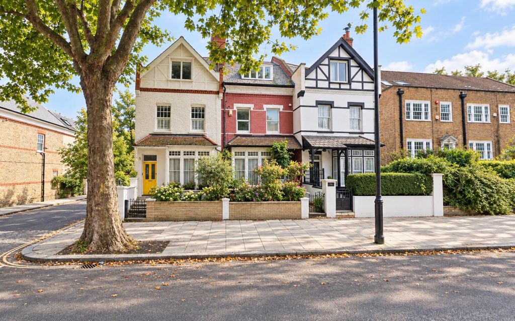 Apartment in London - More