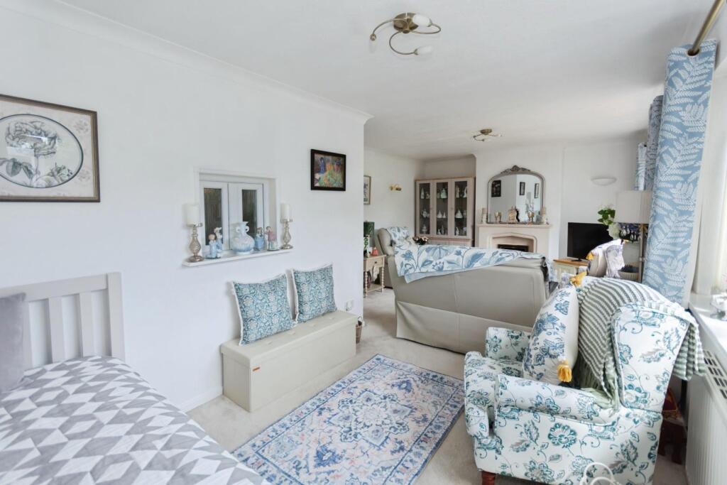 House in Bromsgrove, Wythall - View 4
