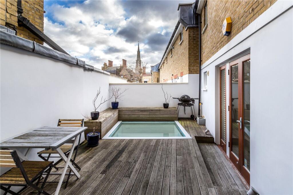 House in London - View 5