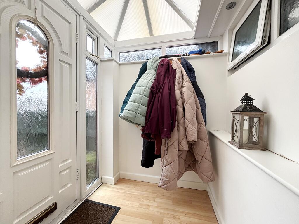 House in Wigan, Higher End - View 4