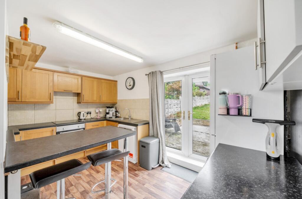 Bainbridge Road, Bolsover, Chesterfield, Derbyshire, S44 photo 3