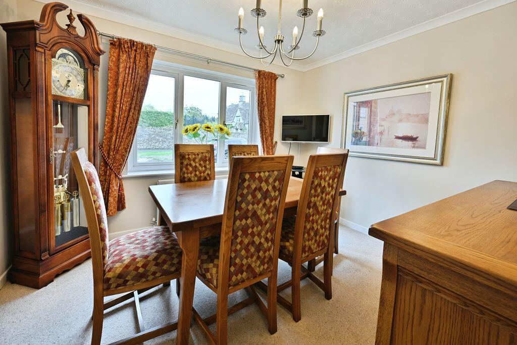 House in Gloucester - View 5