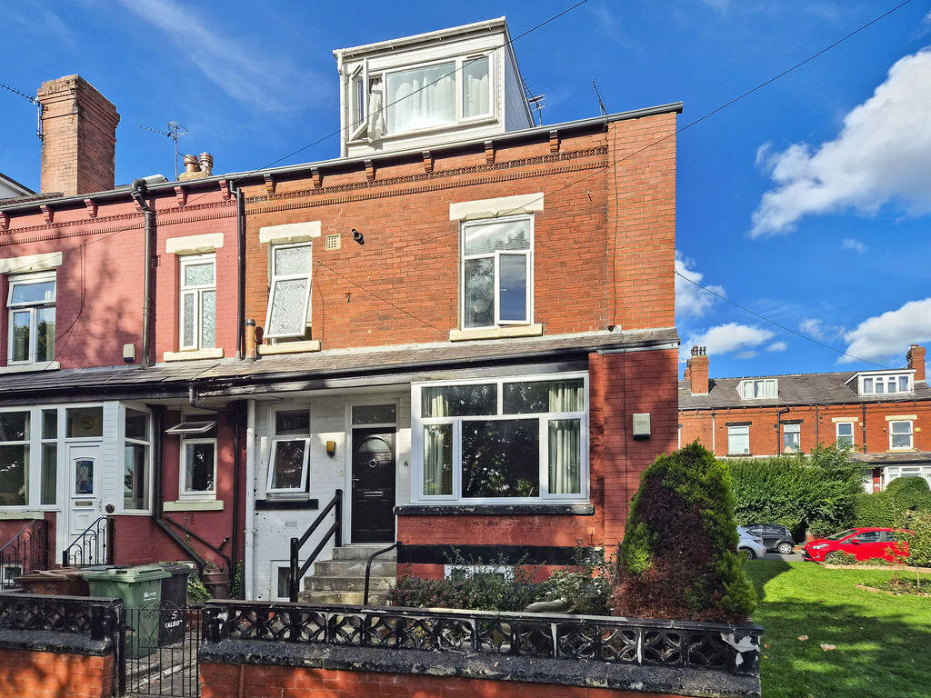4-bed terraced on Talbot View, Leeds, £215,000