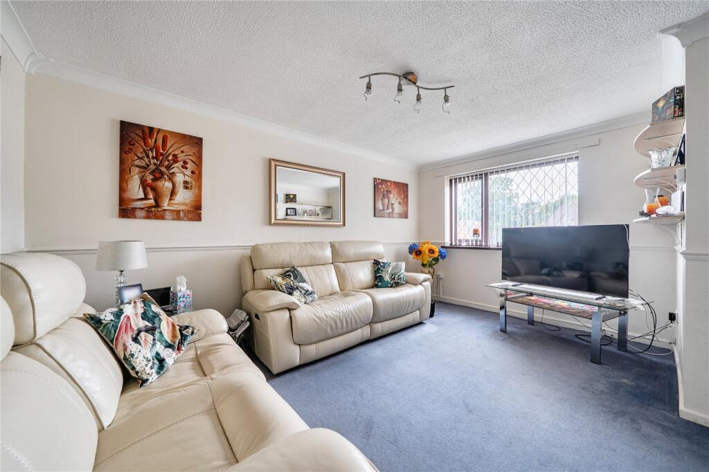 Waltwood Park Drive, Llanmartin, Newport, NP18 photo 2