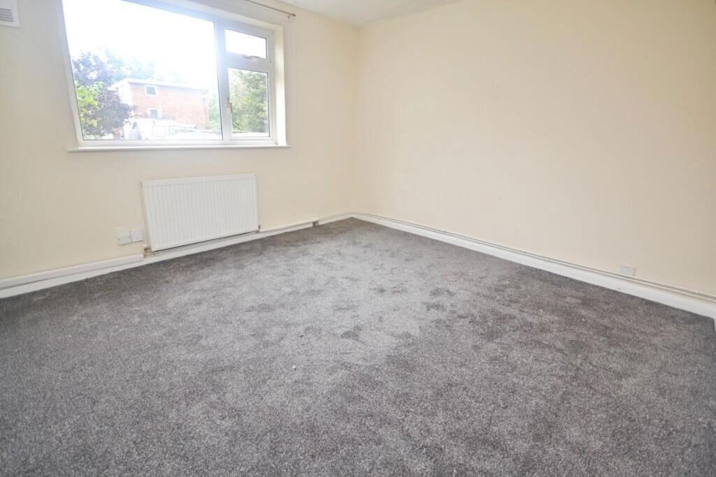 Apartment in Reading - View 4