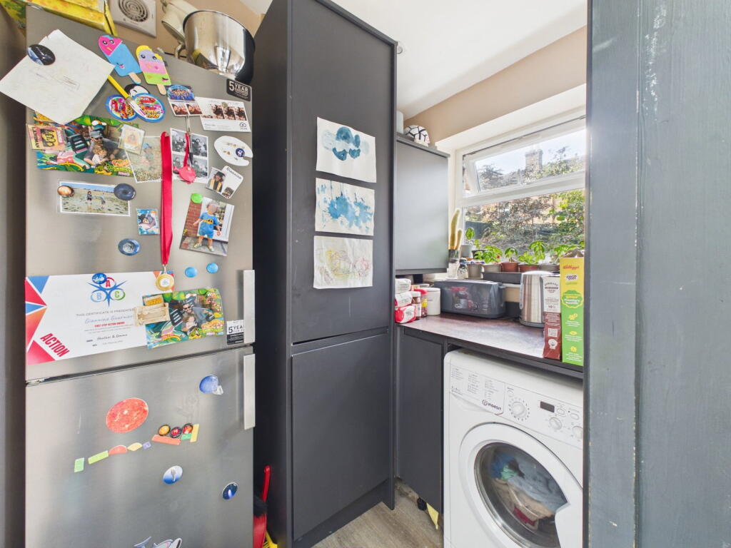 Apartment in Worthing, West Sussex - View 4