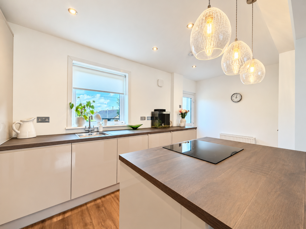 House in Bonnybridge, Falkirk - View 5