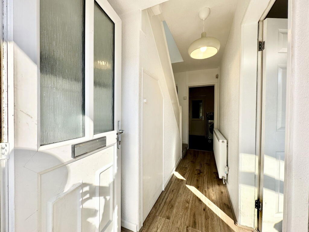 Guildford Close, Offerton, Stockport, SK1 4PY photo 3