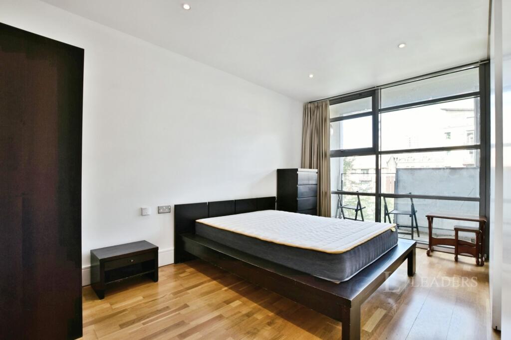 Apartment in Manchester - More