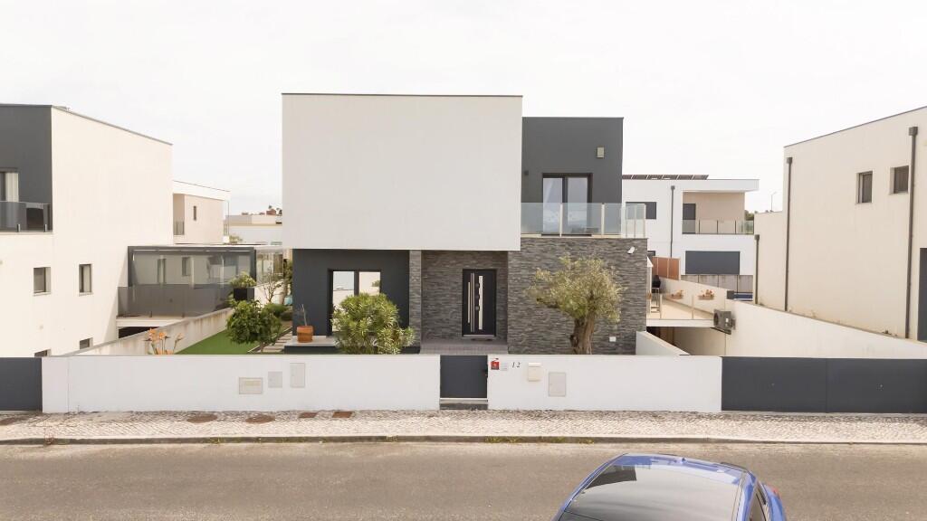 Main image of property: Tornada, Estremadura