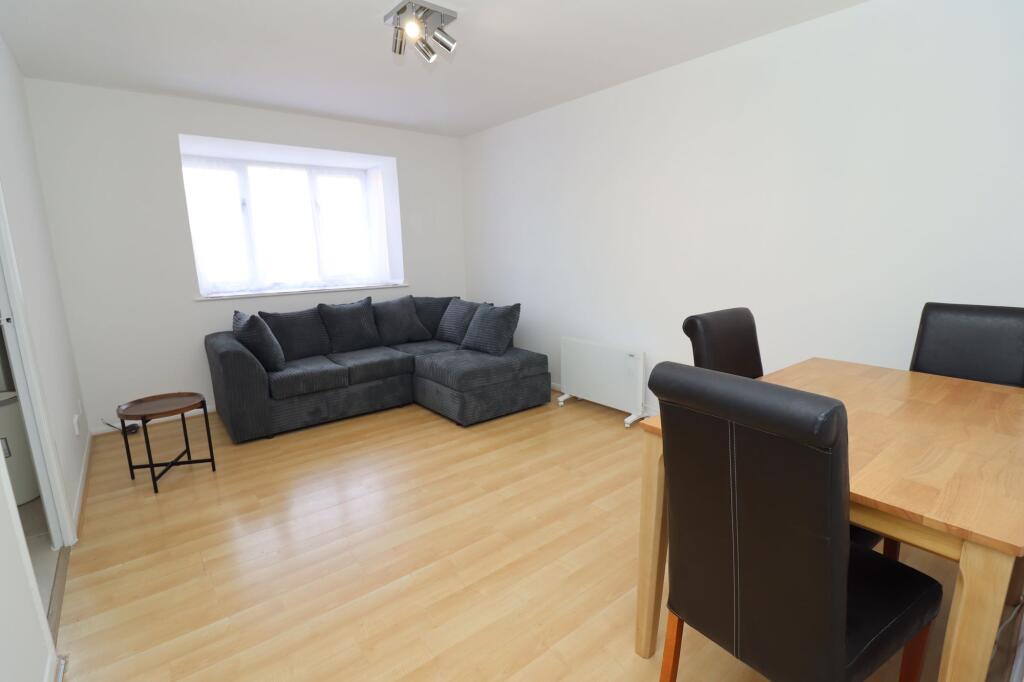 Apartment in London - View 2