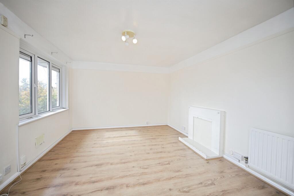 Apartment in Taunton - More