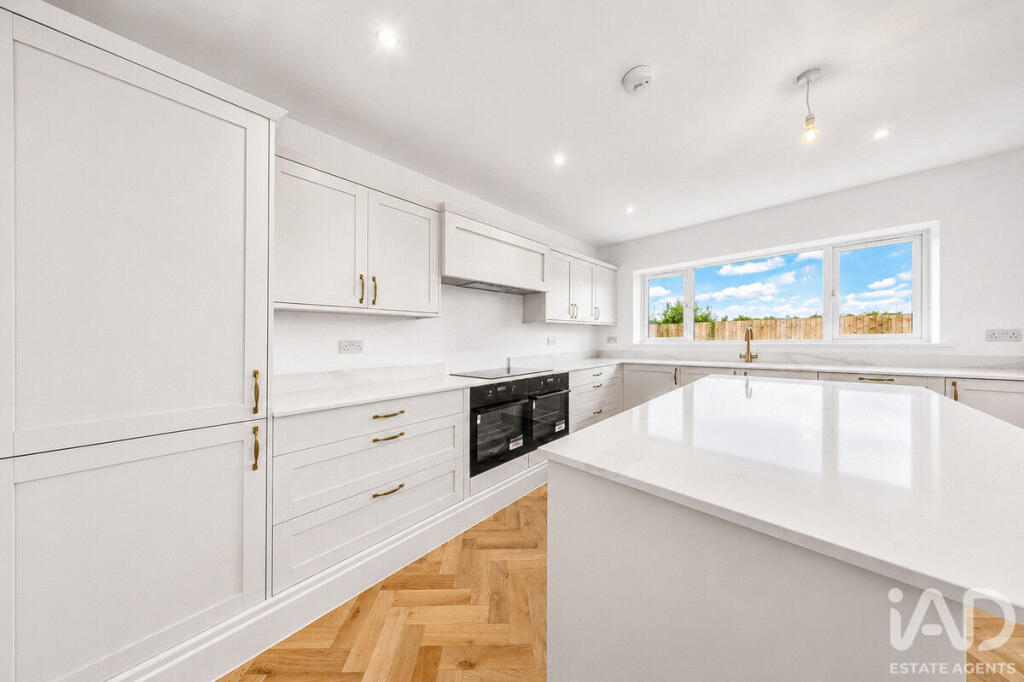 House in Peterborough - View 4