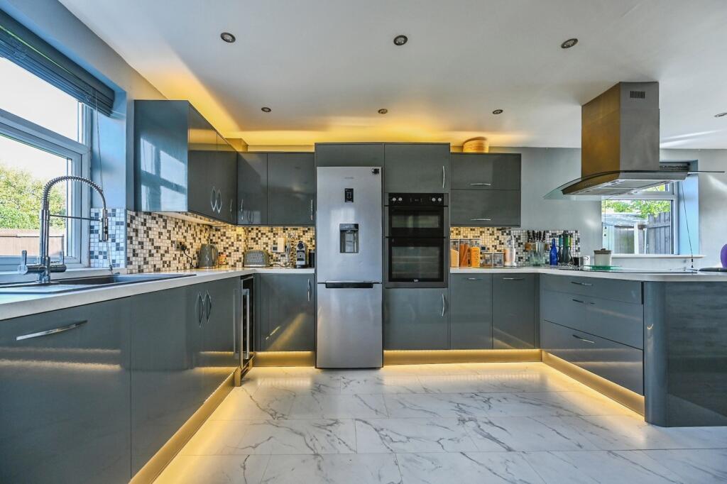 Ditchfield, LIVERPOOL, Merseyside, L37 photo 4